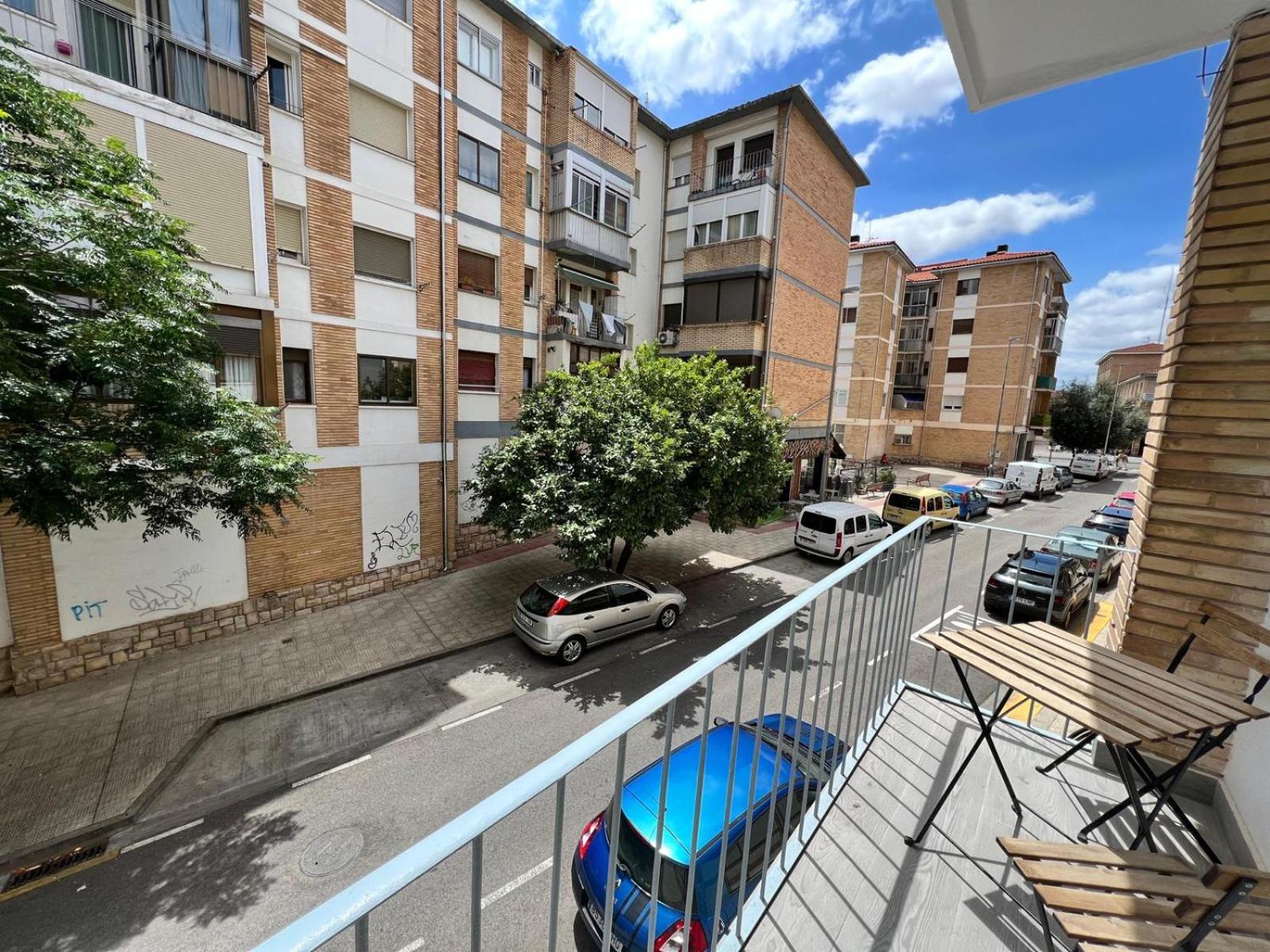 Los Claveles Tudela Ngoại thất bức ảnh